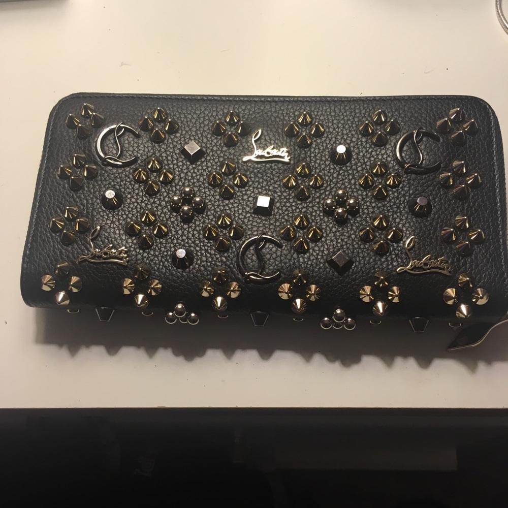 Christian Louboutin Wallet “Real”